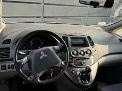 Mitsubishi Grandis Inform 2010