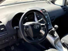 Toyota Auris 2010