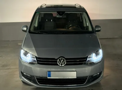 Maria, con su coche