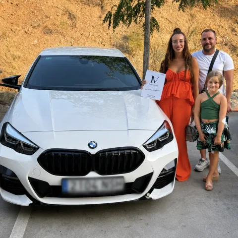 Alejandro&Cristina, con su coche