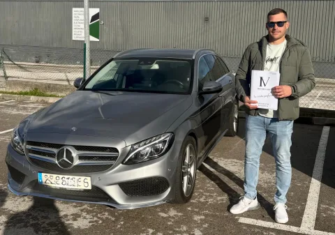 David&Noelia, con su coche